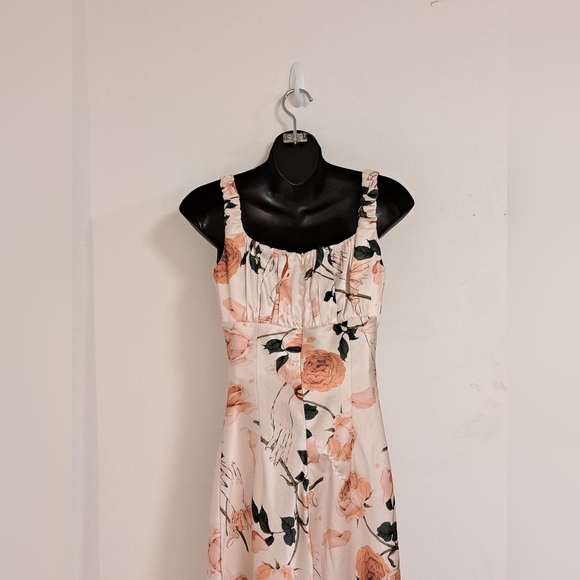 Floral Midi Dress in Cream and Pink - Picture 9 of 10